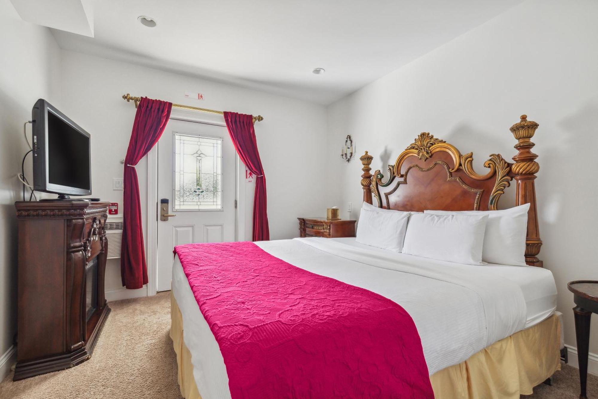 The Columbia Inn At Peralynna Buitenkant foto